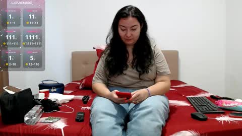 Snapshot of bustyemma chatting on September 16, 2025, 7:09 am Emma online show from September 16, 2025, 7:09 am