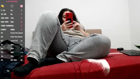 Emma online show from November 9, 2025, 6:28 pm