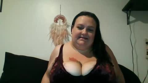 Snapshot of bustymilf94 chatting on December 14, 2025, 2:39 am bustymilf94 online show from December 14, 2025, 2:39 am