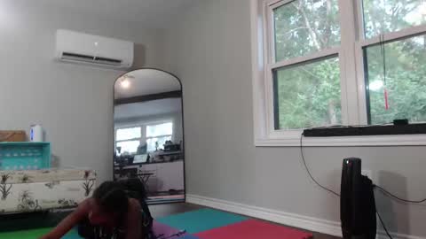 Snapshot of butt3rcup chatting on September 29, 2025, 10:58 pm Goddess online show from September 29, 2025, 10:58 pm