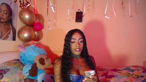 butterfly_rouse online show from November 19, 2025, 10:32 pm