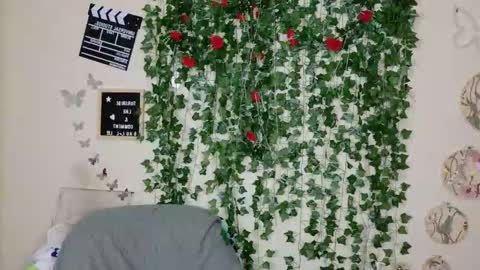 butterfly booty online show from November 30, 2025, 9:52 pm