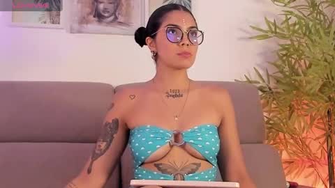 Snapshot of butterflyy1 chatting on December 4, 2024, 8:29 pm butterflyy1 online show from December 4, 2024, 8:29 pm