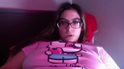 mia online show from March 6, 2025, 6:26 pm