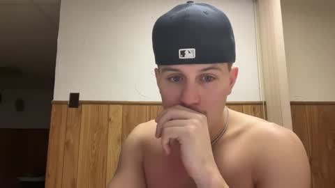 Snapshot of buzz5127 chatting on November 13, 2025, 6:29 pm buzz5127 online show from November 13, 2025, 6:29 pm