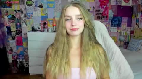Snapshot of caaandy_girl chatting on September 25, 2025, 5:38 pm Emily  online show from September 25, 2025, 5:38 pm