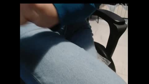 Snapshot of cafetabac chatting on November 2, 2025, 10:06 am cafetabac online show from November 2, 2025, 10:06 am