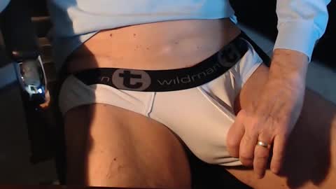 CAgay8 online show from December 20, 2024, 3:31 pm