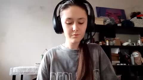 Sara online show from December 14, 2025, 12:43 pm