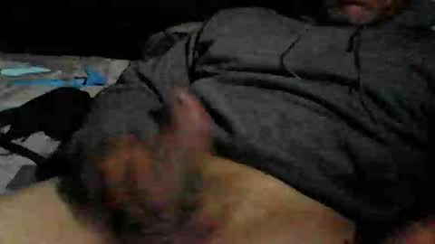 Snapshot of calisguitar chatting on December 6, 2024, 10:05 am Calisguitar online show from December 6, 2024, 10:05 am