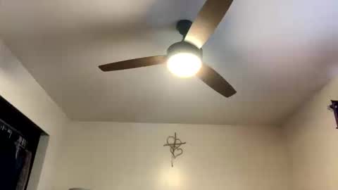 calishop1 online show from November 23, 2025, 7:46 pm