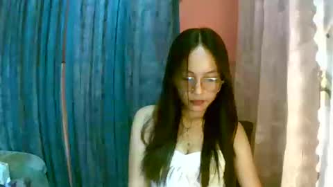 Snapshot of calla_freya chatting on October 8, 2025, 7:50 am Freya online show from October 8, 2025, 7:50 am