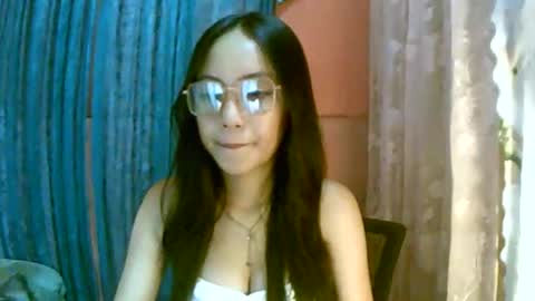 Snapshot of calla_freya chatting on October 9, 2025, 4:32 am Freya online show from October 9, 2025, 4:32 am