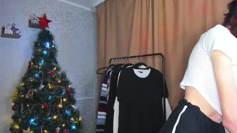 Snapshot of calvin_kevin_grem chatting on December 11, 2024, 11:19 am Calvin Kevin Grem online show from December 11, 2024, 11:19 am