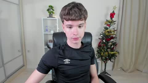 Hey I am Calvin  online show from December 17, 2024, 10:11 pm