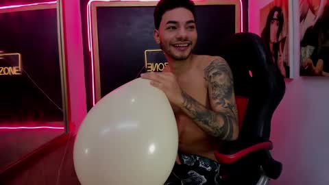 Snapshot of calvin_parker chatting on October 7, 2025, 4:31 am Calvin online show from October 7, 2025, 4:31 am