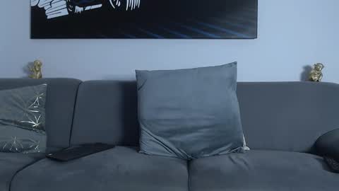 Calvin  online show from February 10, 2025, 6:42 am