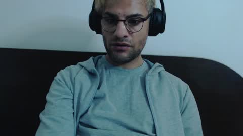 Snapshot of calvinjohnlad chatting on February 20, 2025, 12:41 am Calvinjohnlad online show from February 20, 2025, 12:41 am