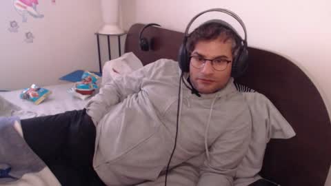 Snapshot of calvinjohnlad chatting on November 7, 2025, 6:35 am Calvinjohnlad online show from November 7, 2025, 6:35 am