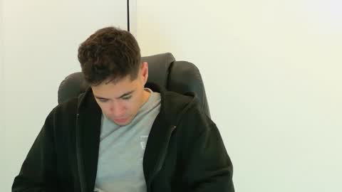 Snapshot of camara110 chatting on November 11, 2025, 2:55 am camara110 online show from November 11, 2025, 2:55 am