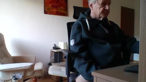 Snapshot of camcologne chatting on January 3, 2025, 11:14 am camcologne online show from January 3, 2025, 11:14 am