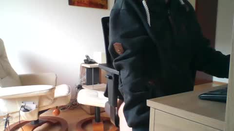 Snapshot of camcologne chatting on January 7, 2025, 1:46 pm camcologne online show from January 7, 2025, 1:46 pm