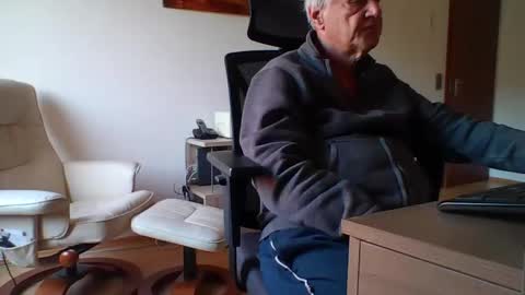 Snapshot of camcologne chatting on November 21, 2025, 9:30 am camcologne online show from November 21, 2025, 9:30 am