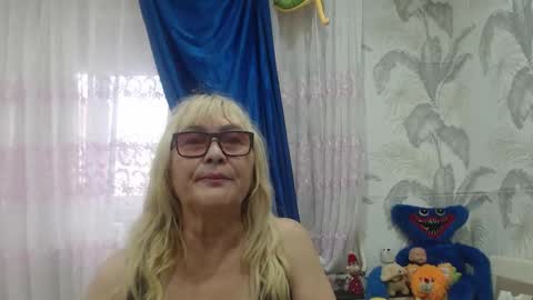 Snapshot of camdiva1 chatting on October 6, 2025, 11:51 am CamDiva1 online show from October 6, 2025, 11:51 am