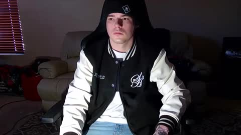 Snapshot of camerondt chatting on February 21, 2025, 8:27 pm camerondt online show from February 21, 2025, 8:27 pm