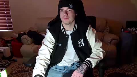 Snapshot of camerondt chatting on February 25, 2025, 5:36 pm camerondt online show from February 25, 2025, 5:36 pm