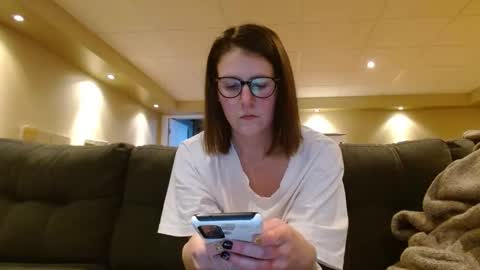 Snapshot of camforfunmoment chatting on December 22, 2024, 12:28 am camforfunmoment online show from December 22, 2024, 12:28 am