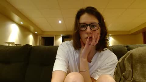 Snapshot of camforfunmoment chatting on March 6, 2025, 1:16 am camforfunmoment online show from March 6, 2025, 1:16 am