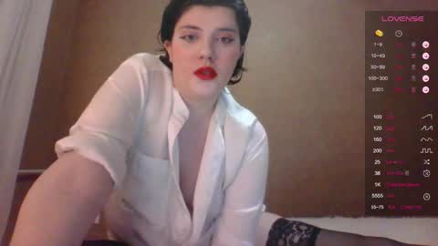 Snapshot of camgirl_xx chatting on September 29, 2025, 5:29 pm Marta online show from September 29, 2025, 5:29 pm