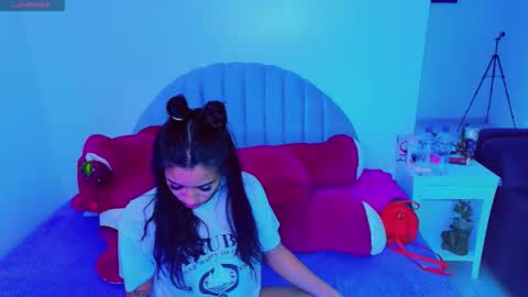 Snapshot of cami_bunnygirlx chatting on October 23, 2025, 7:07 am CAMI online show from October 23, 2025, 7:07 am