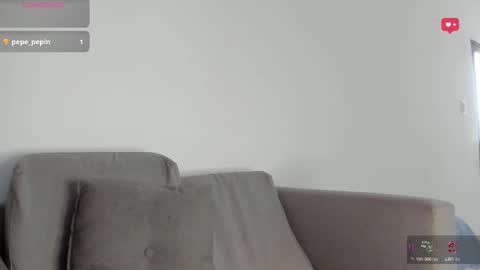   online show from October 28, 2025, 5:37 pm