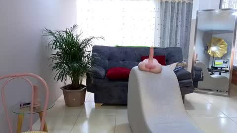 Snapshot of camil_milfdream chatting on January 23, 2025, 2:28 pm Camil online show from January 23, 2025, 2:28 pm