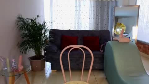 Snapshot of camil_milfdream chatting on January 30, 2025, 2:47 pm Camil online show from January 30, 2025, 2:47 pm