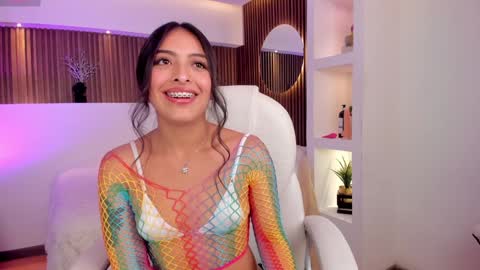 Snapshot of camila_dupont chatting on January 24, 2025, 10:08 pm Camila online show from January 24, 2025, 10:08 pm