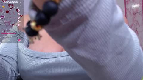 Cami online show from December 15, 2024, 1:43 pm