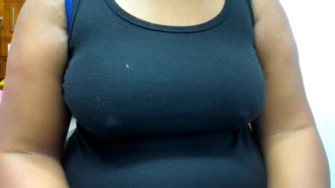 Snapshot of camila_sandoval_01 chatting on September 27, 2025, 3:44 am Camila online show from September 27, 2025, 3:44 am