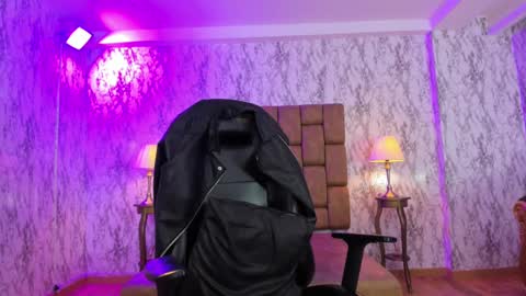    online show from February 11, 2025, 11:33 pm