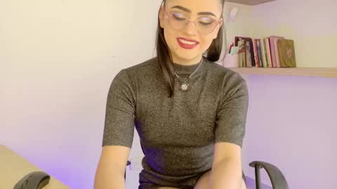 Snapshot of camilaandrade_ chatting on November 19, 2025, 4:18 pm Cami online show from November 19, 2025, 4:18 pm