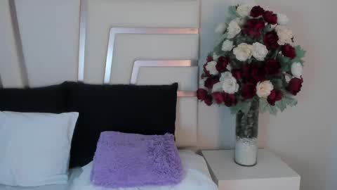 Snapshot of camilasofiia chatting on December 19, 2024, 6:01 am Camila online show from December 19, 2024, 6:01 am