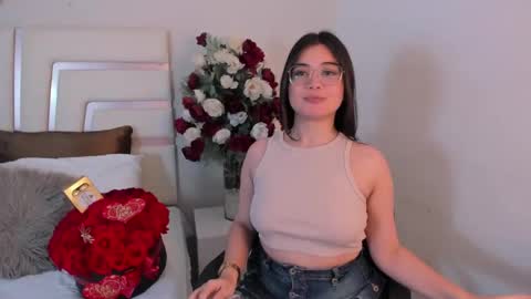 Snapshot of camilasofiia chatting on February 15, 2025, 6:12 pm Camila online show from February 15, 2025, 6:12 pm