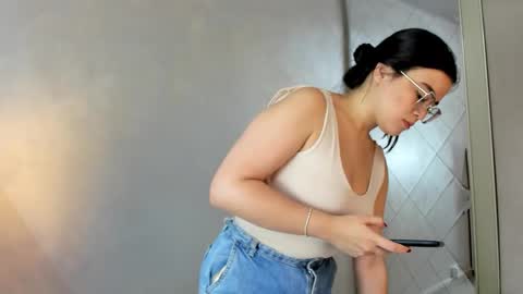 Snapshot of camilasofiia chatting on September 9, 2025, 6:18 pm Camila online show from September 9, 2025, 6:18 pm