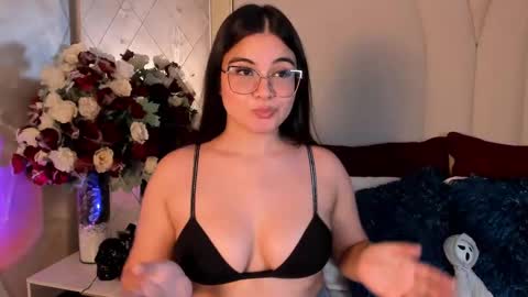 Snapshot of camilasofiia chatting on October 15, 2025, 11:05 pm Camila online show from October 15, 2025, 11:05 pm