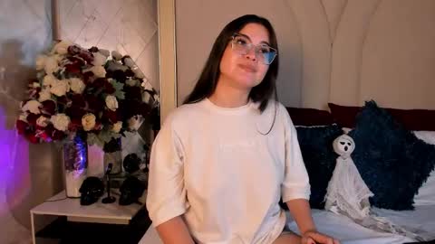 Snapshot of camilasofiia chatting on October 18, 2025, 7:36 pm Camila online show from October 18, 2025, 7:36 pm