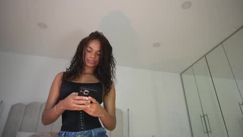 Brit online show from December 5, 2025, 8:05 pm