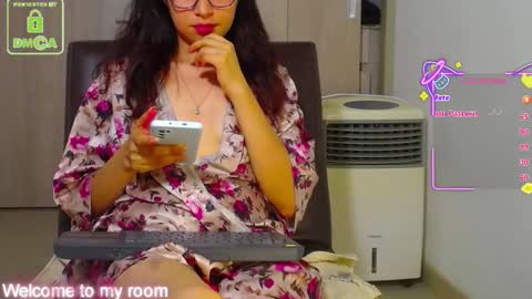 Camilita Echeverri online show from September 12, 2025, 10:26 am