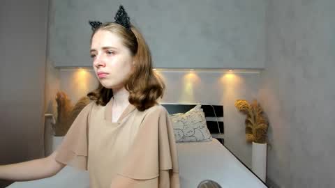Snapshot of camilla_kelly chatting on September 12, 2025, 12:11 am Camilla online show from September 12, 2025, 12:11 am